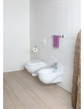 Toaleta montata pe perete ceramica alb